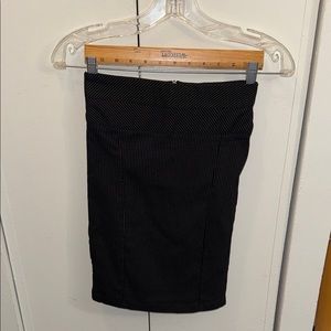 Black Stripe Mid-Thigh Pencil Skirt for Business Events Size 00 High-Waisted